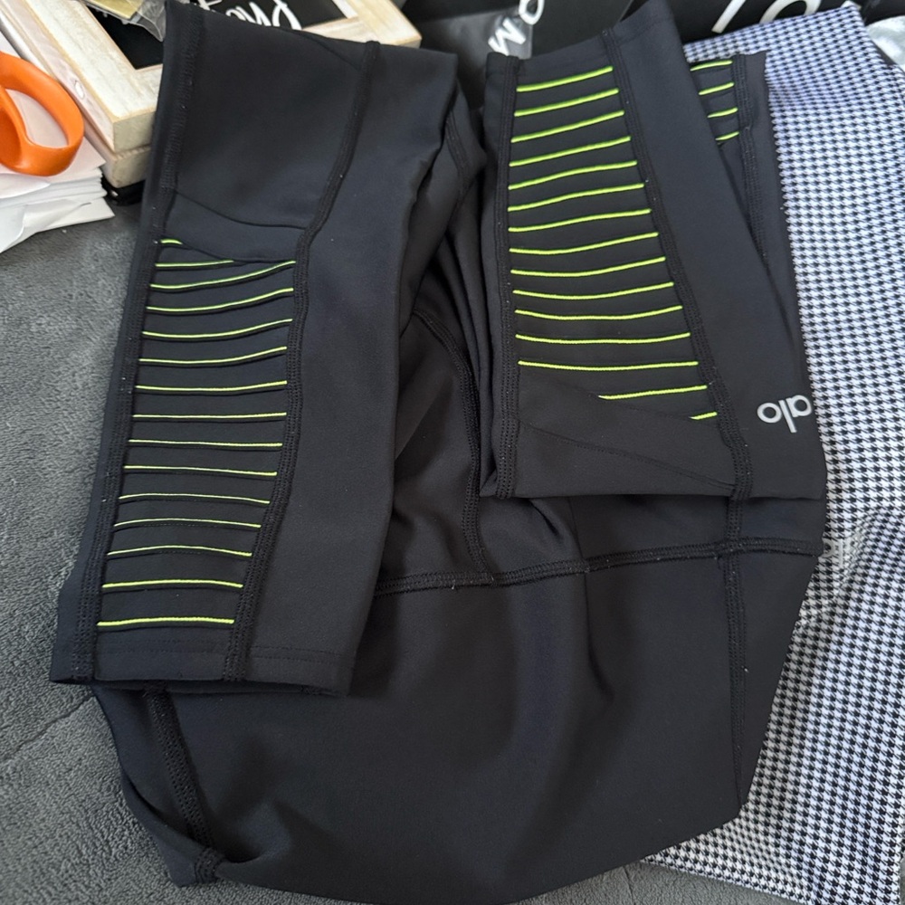 ALO Yoga Black Leggings